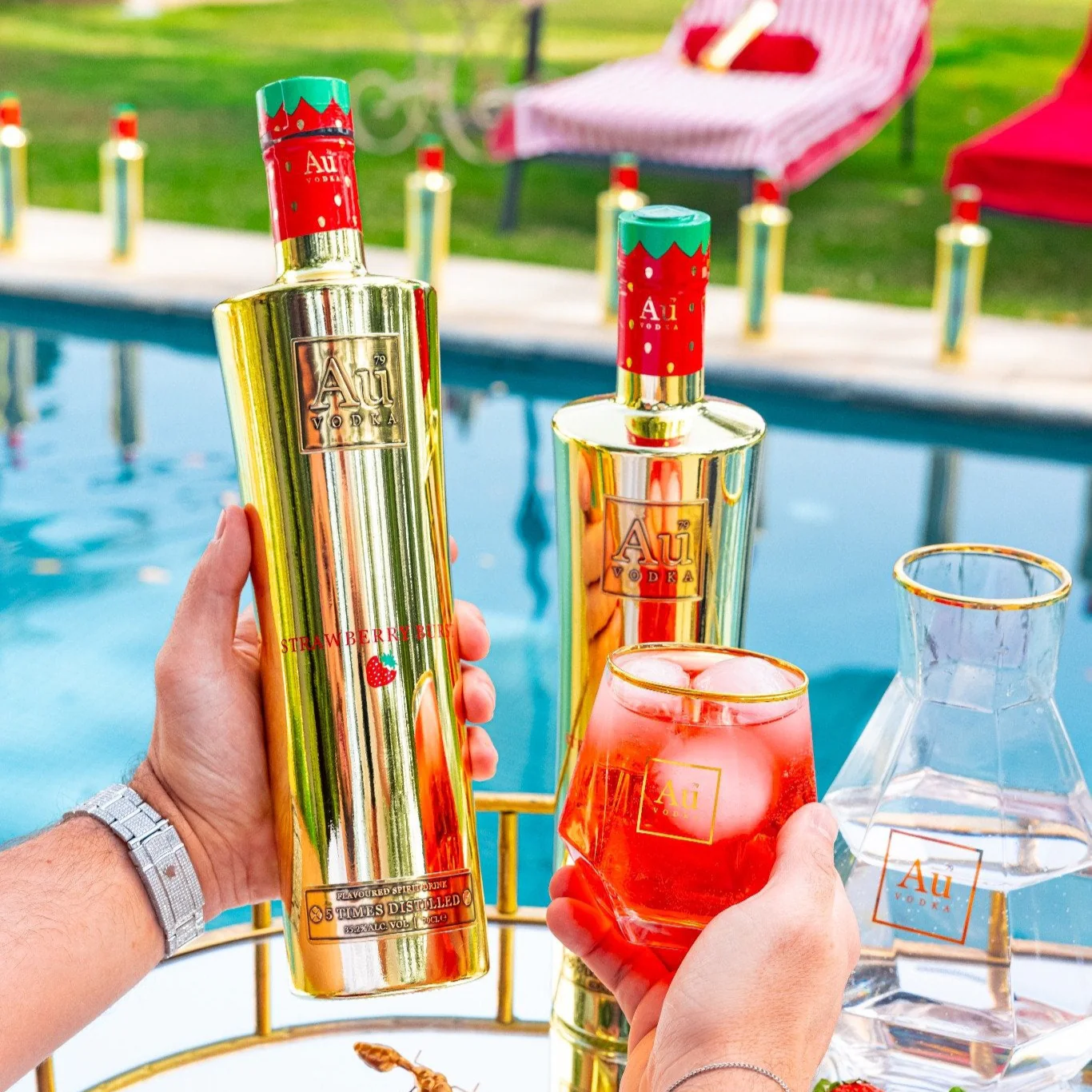 Au Vodka 750ml & Diamond Cut Glass - Image 4