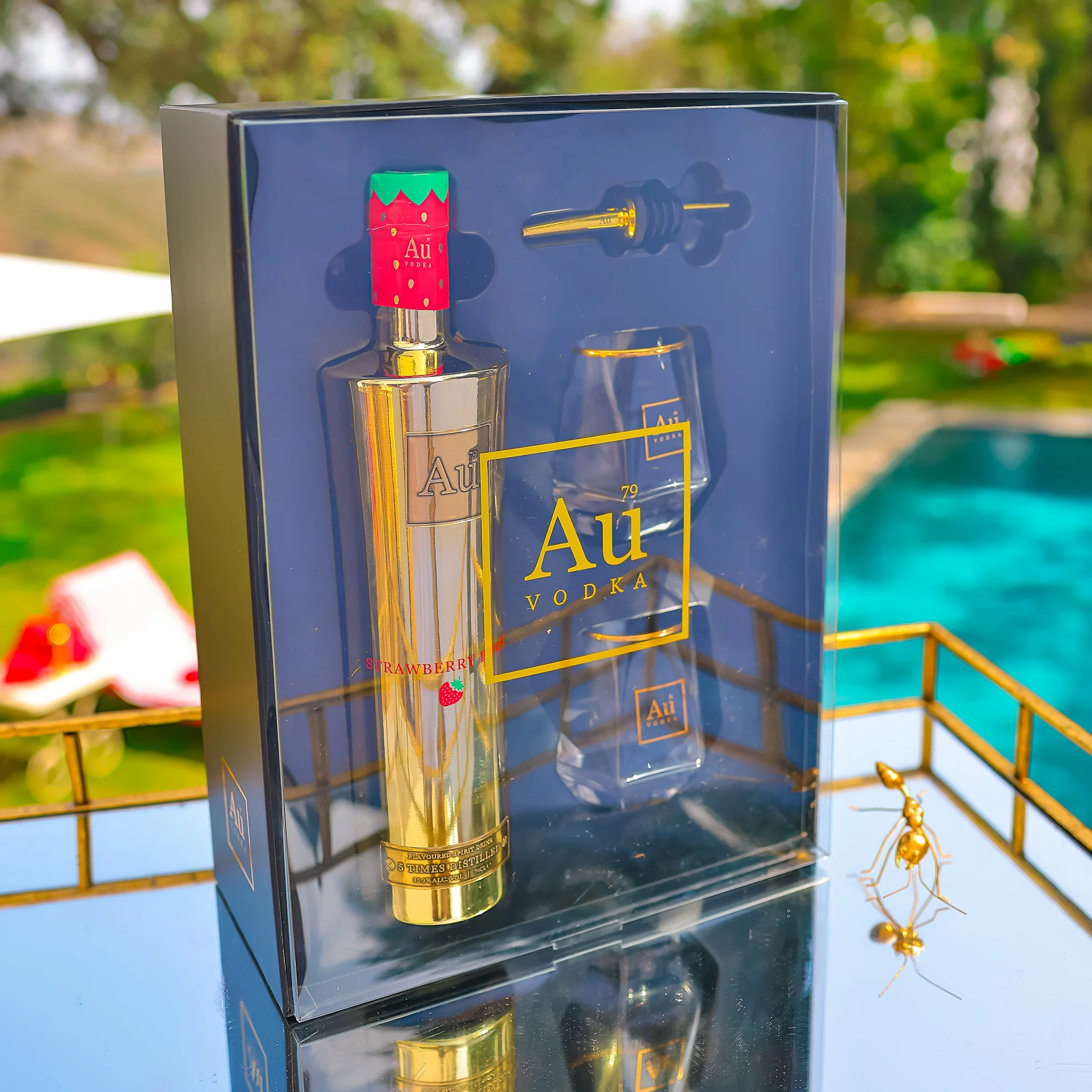 Au Vodka Gift Pack - Image 4